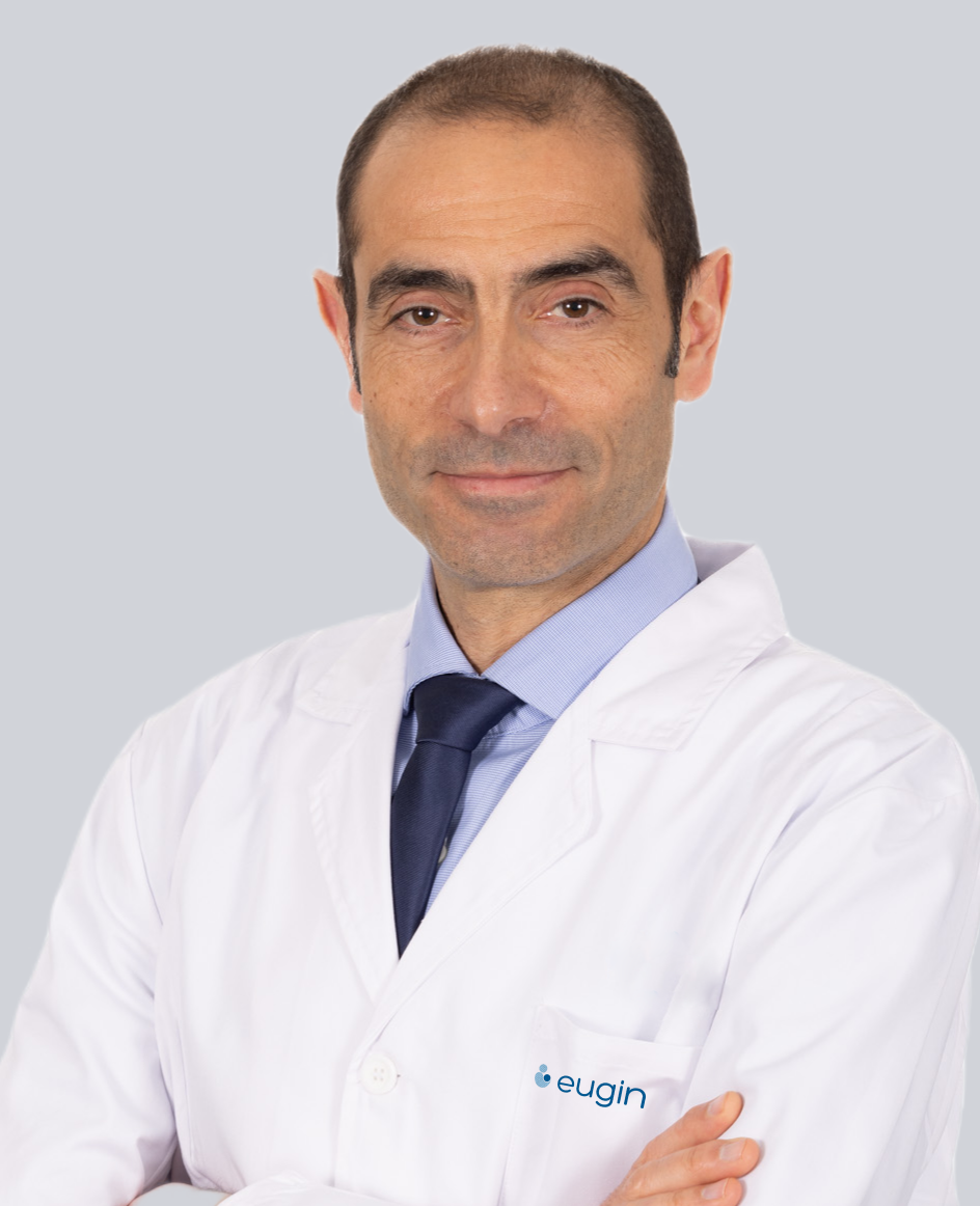 Dr. Daniel Mataró